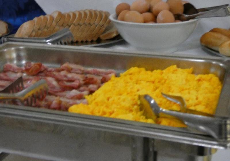 בית מלון כפרי Ile De France Cesenatico