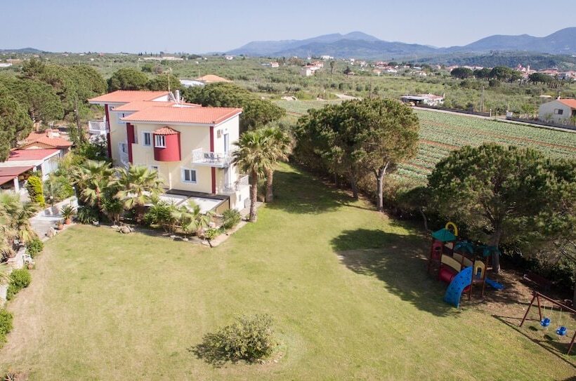 فندق Irida Beach Resort Suites