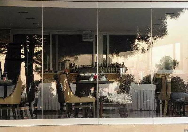 בית מלון כפרי Irida Beach Resort Suites