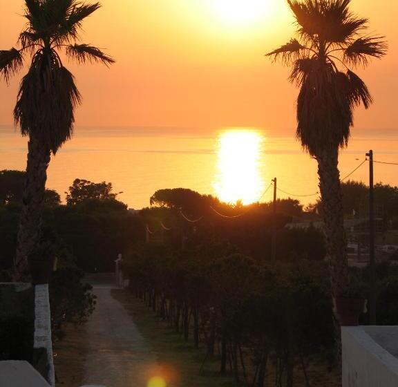 هتل Masseria Fortificata Donnaloia