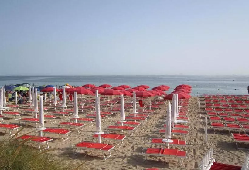 هتل Masseria Fortificata Donnaloia