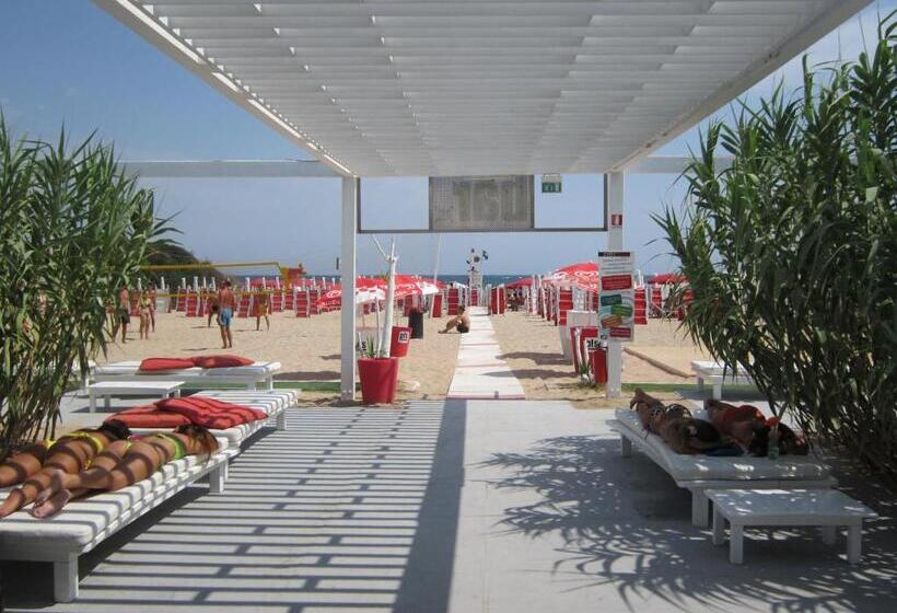 هتل Masseria Fortificata Donnaloia