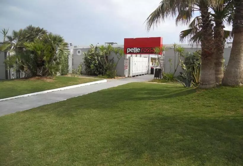 هتل Masseria Fortificata Donnaloia