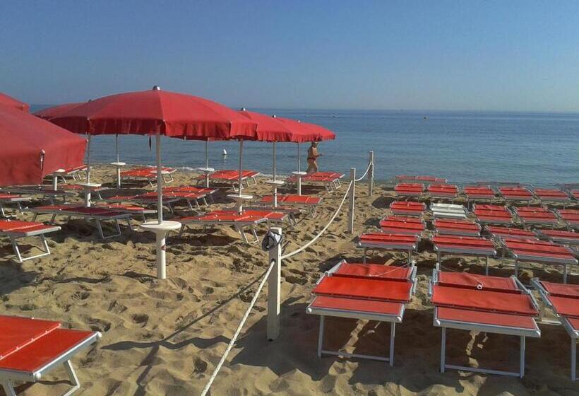 هتل Masseria Fortificata Donnaloia