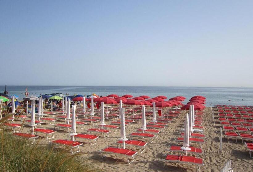 هتل Masseria Fortificata Donnaloia