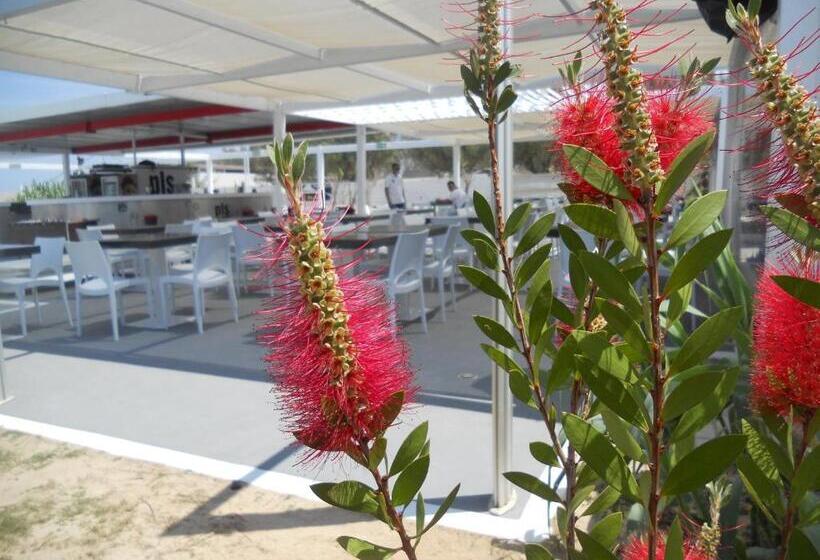 هتل Masseria Fortificata Donnaloia