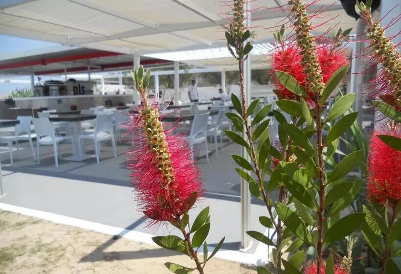 هتل Masseria Fortificata Donnaloia