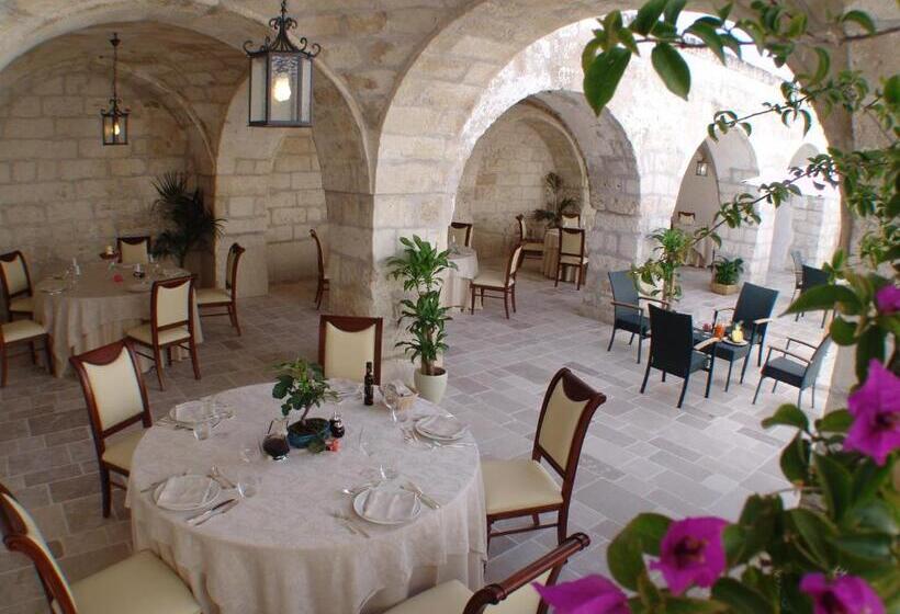 هتل Masseria Fortificata Donnaloia