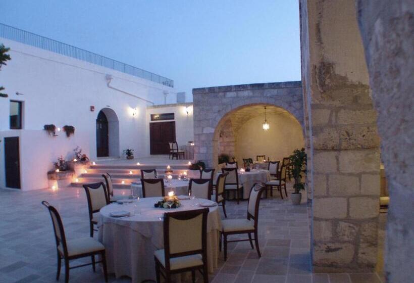 هتل Masseria Fortificata Donnaloia