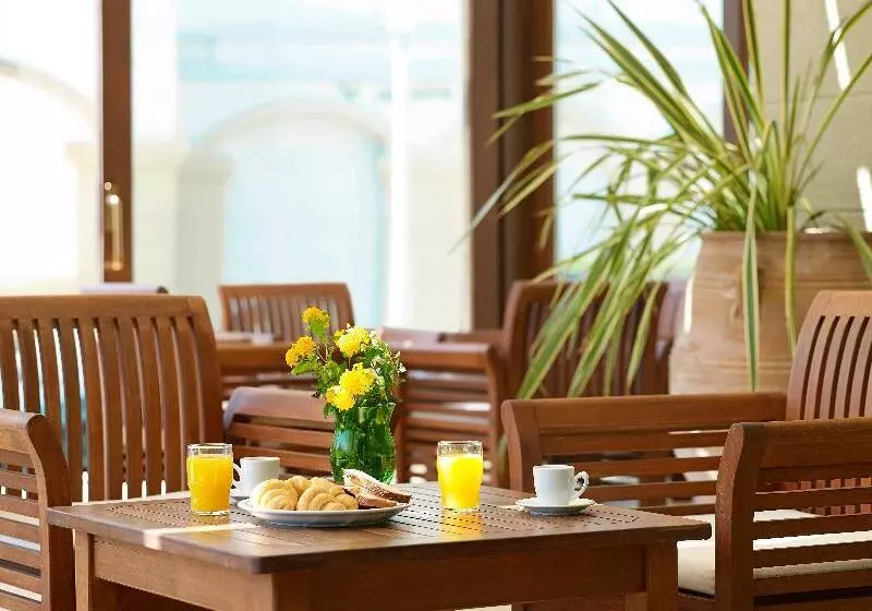 Отель Mitsis La Vita