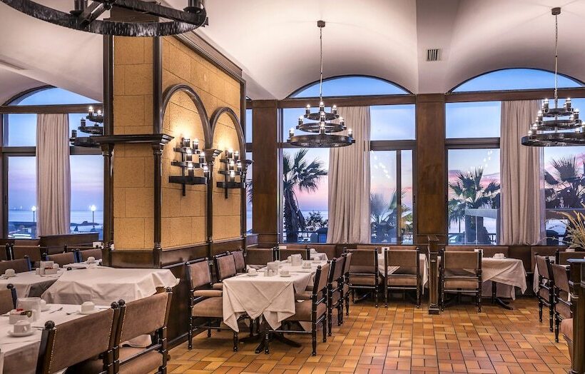 ホテル Mitsis La Vita