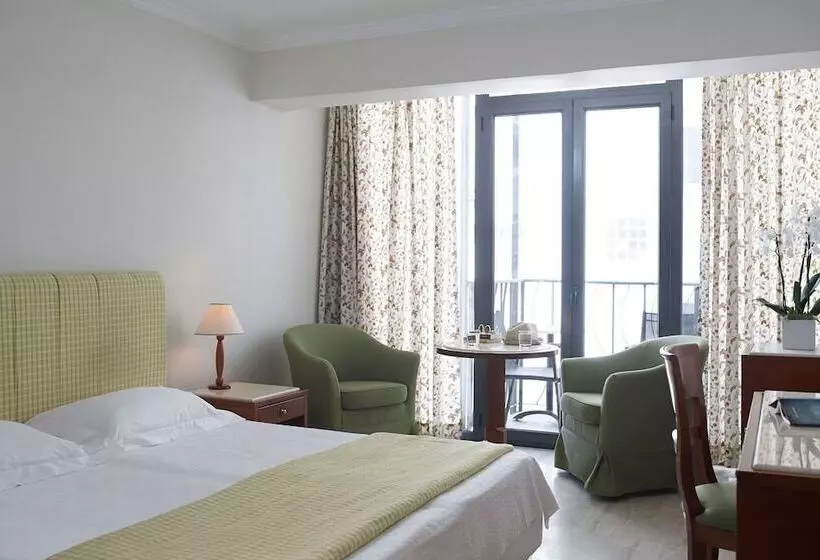 Отель Mitsis La Vita