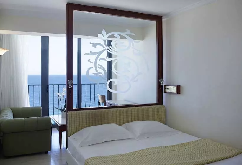 Отель Mitsis La Vita