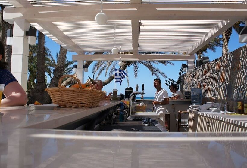 Отель Palm Beach