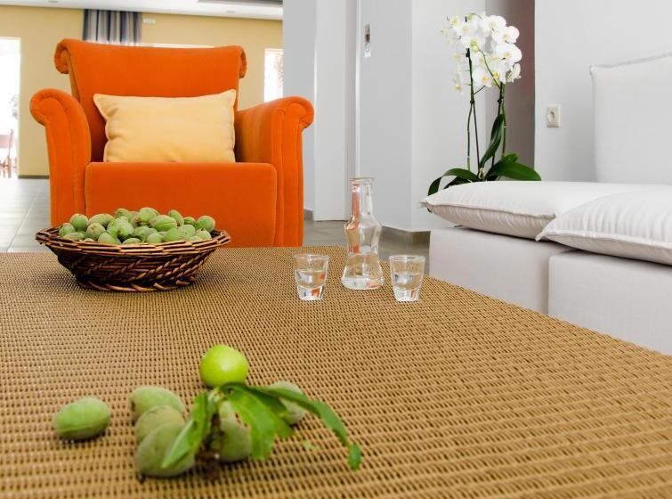 Отель Palm Beach