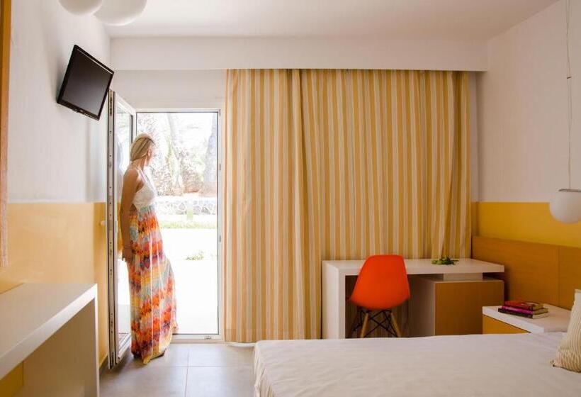 Отель Palm Beach