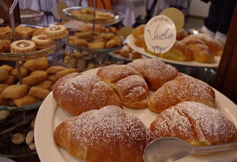 Отель Vergilius