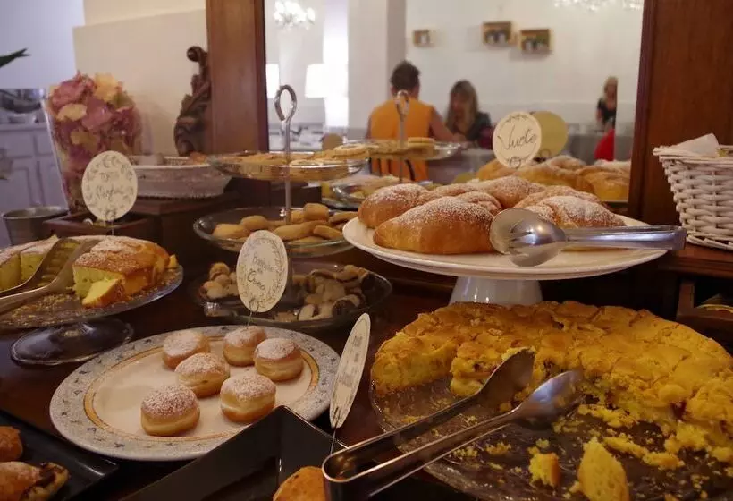 Отель Vergilius