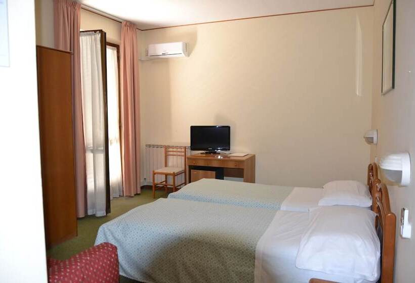 בית מלון כפרי Villa Ricci & Benessere