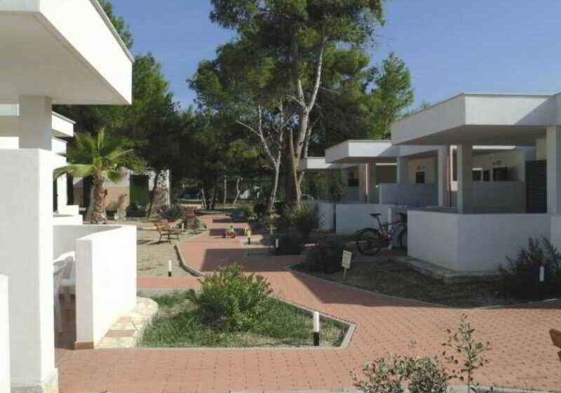 בית מלון כפרי Villaggio Le Diomedee