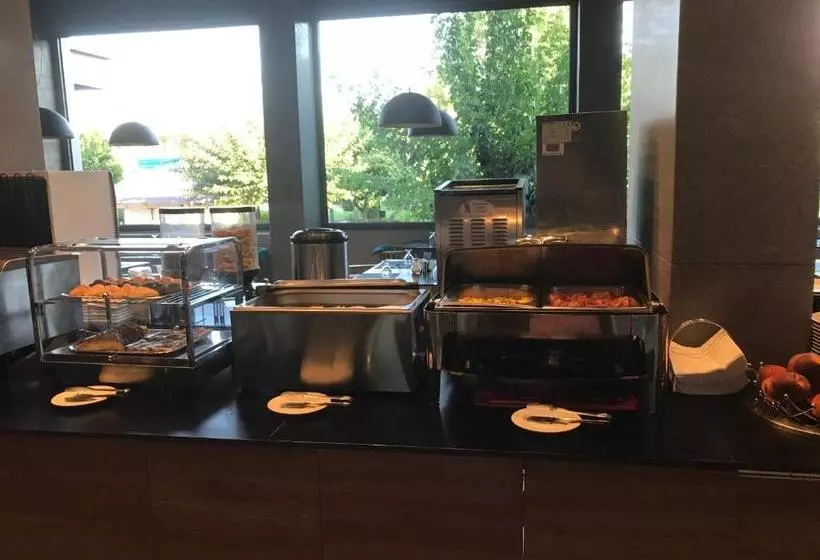 בית מלון כפרי Levadia