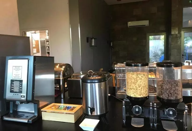 בית מלון כפרי Levadia