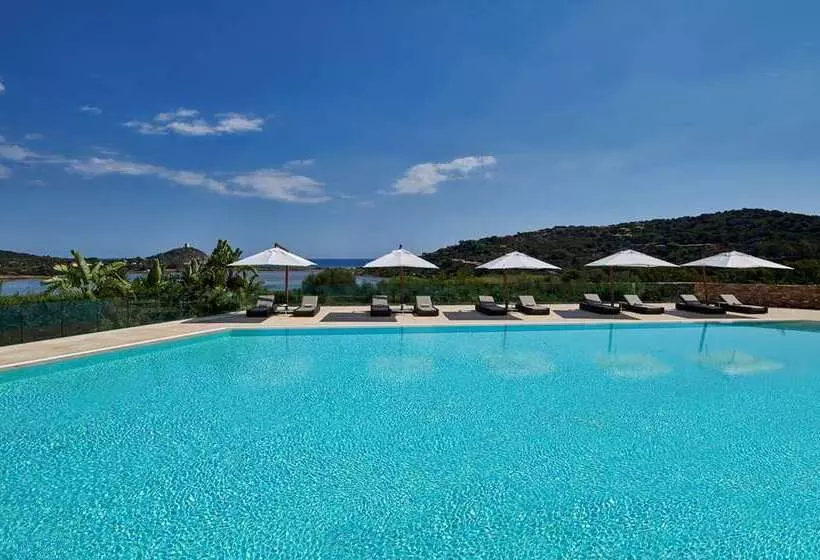 リゾートホテル Conrad Chia Laguna Sardinia