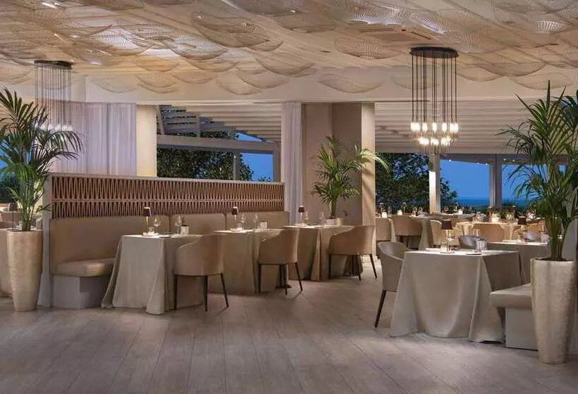 リゾートホテル Conrad Chia Laguna Sardinia