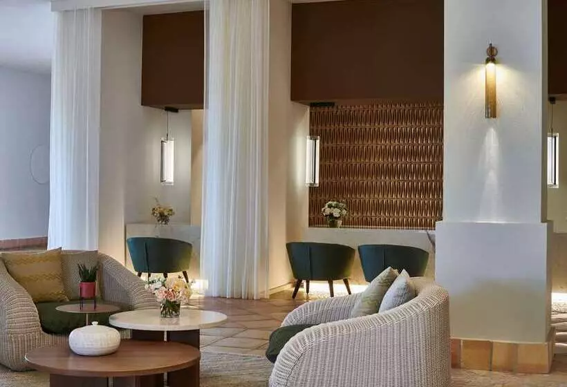 リゾートホテル Conrad Chia Laguna Sardinia