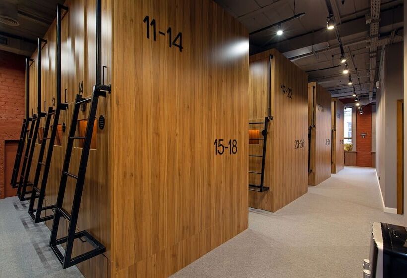 Hotel Q Block Capsule