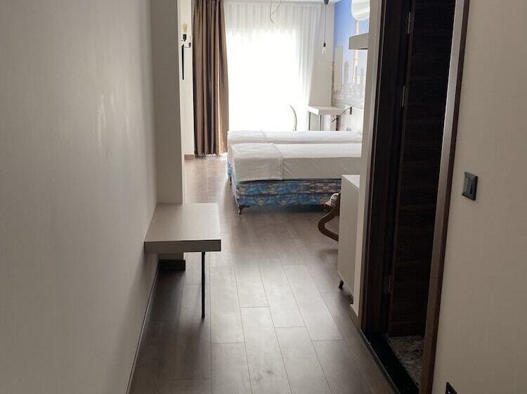 Ofuro World Hotel Spa