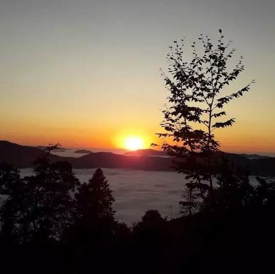 مسافرخانه Pokut Orion