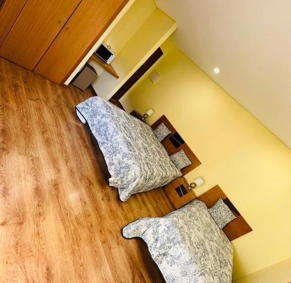 פנסיון Residência Iris