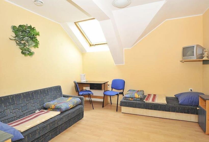 هتل Osrodek Kolonijno Wczasowy Skaut