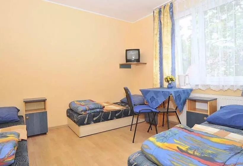 Hotelli Osrodek Kolonijno Wczasowy Skaut