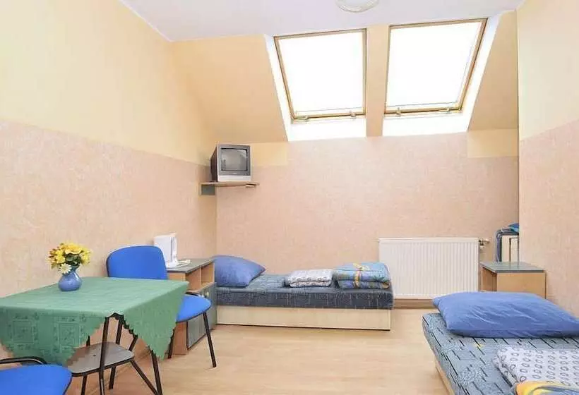 Hotelli Osrodek Kolonijno Wczasowy Skaut