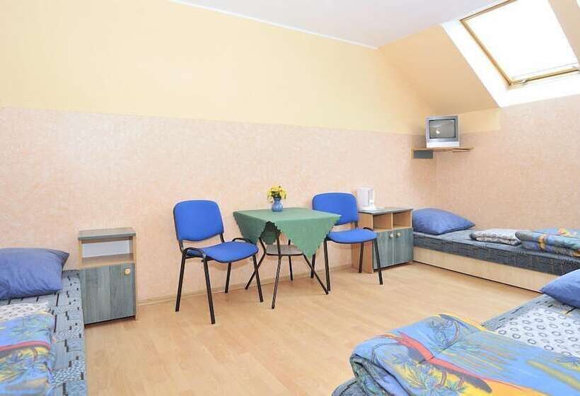 هتل Osrodek Kolonijno Wczasowy Skaut