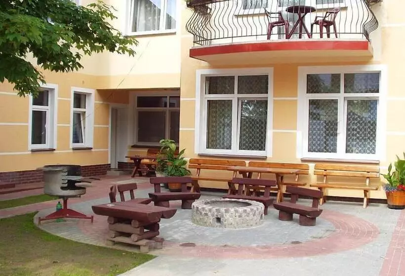 Hotelli Osrodek Kolonijno Wczasowy Skaut
