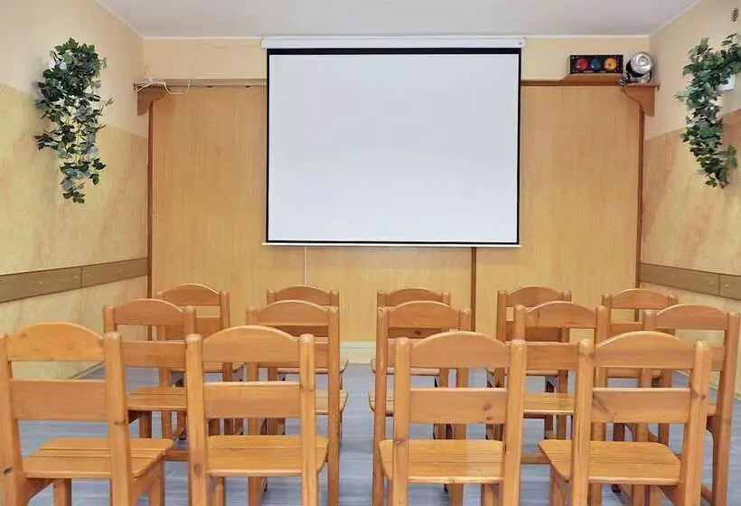 Hotelli Osrodek Kolonijno Wczasowy Skaut