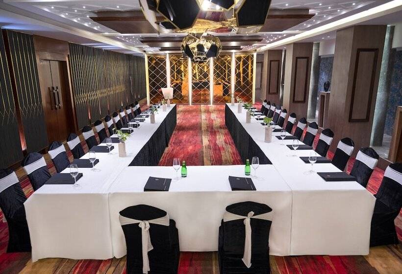 בית מלון כפרי The Regnant