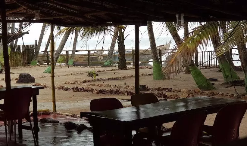 ペンション African Vibrations Beach Resort