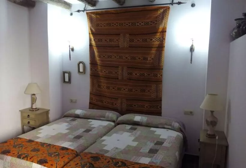 Majatalo El Sueño De Lucrecia