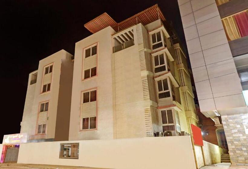 בית מלון כפרי Treebo The Grand Skyla Marathahalli