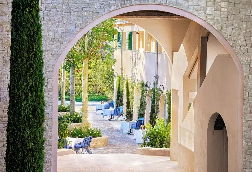 Hotelli Auberge La Coste