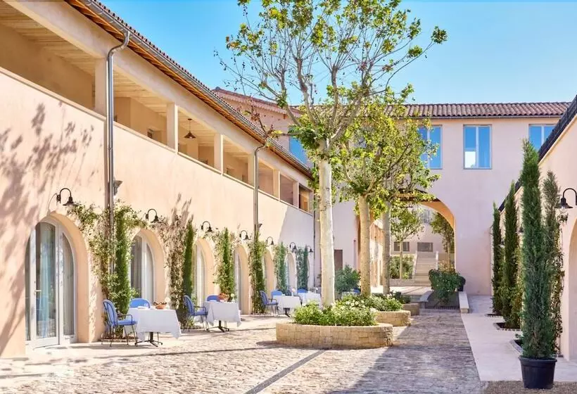 Hotelli Auberge La Coste
