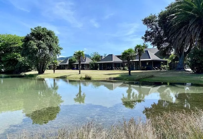 Pacific Harbour Villas