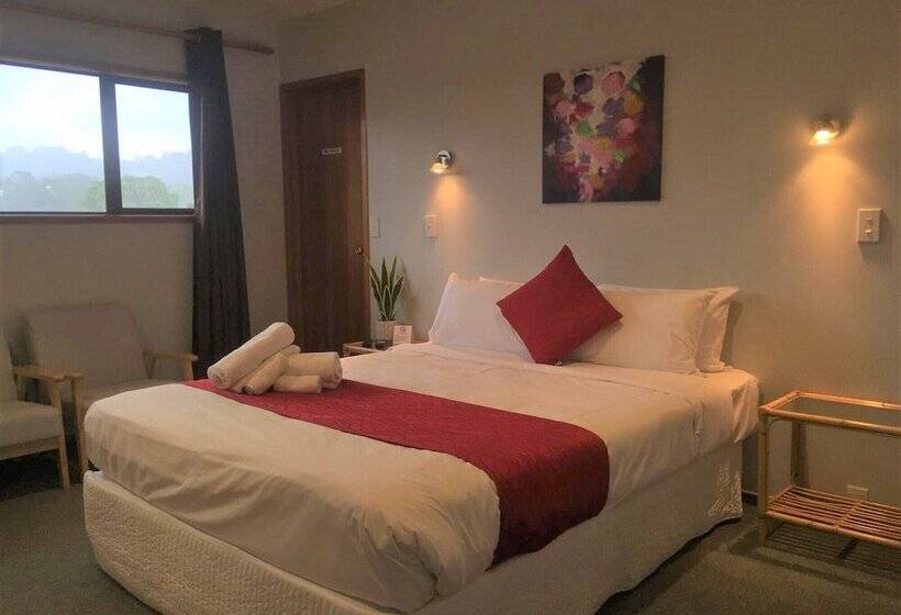 Pacific Harbour Villas