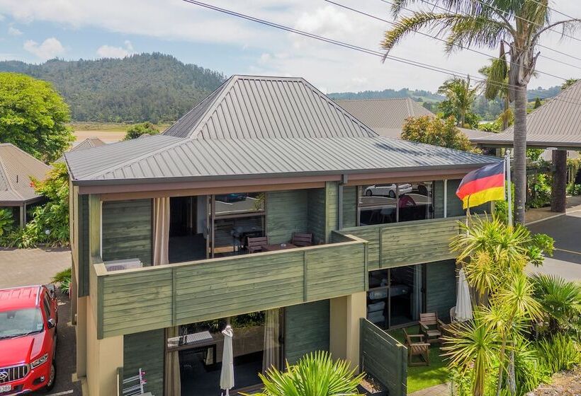 Pacific Harbour Villas