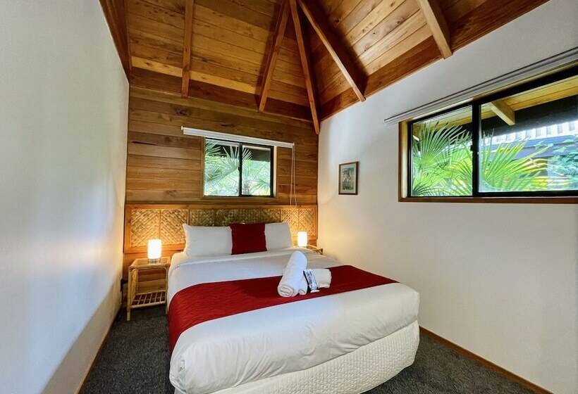 Pacific Harbour Villas