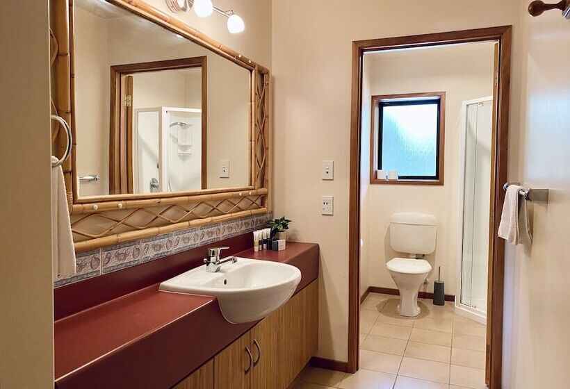 Pacific Harbour Villas